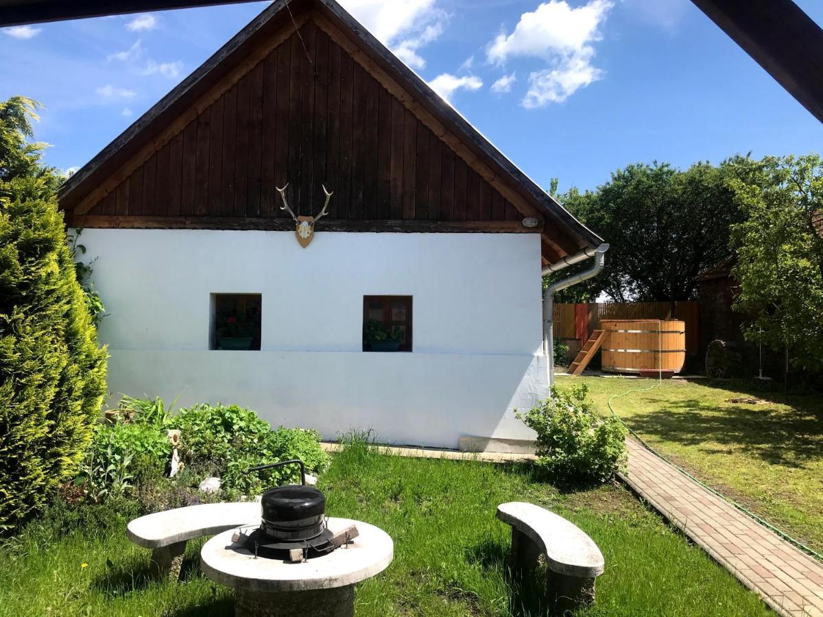 Postakocsi Vendeghaz Kisgyor Hotel Luaran gambar
